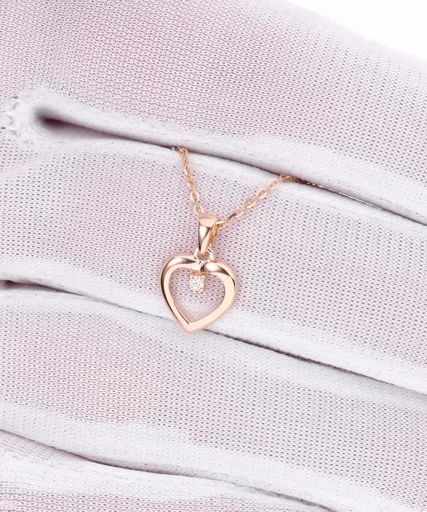 Подвеска из золота с бриллиантом