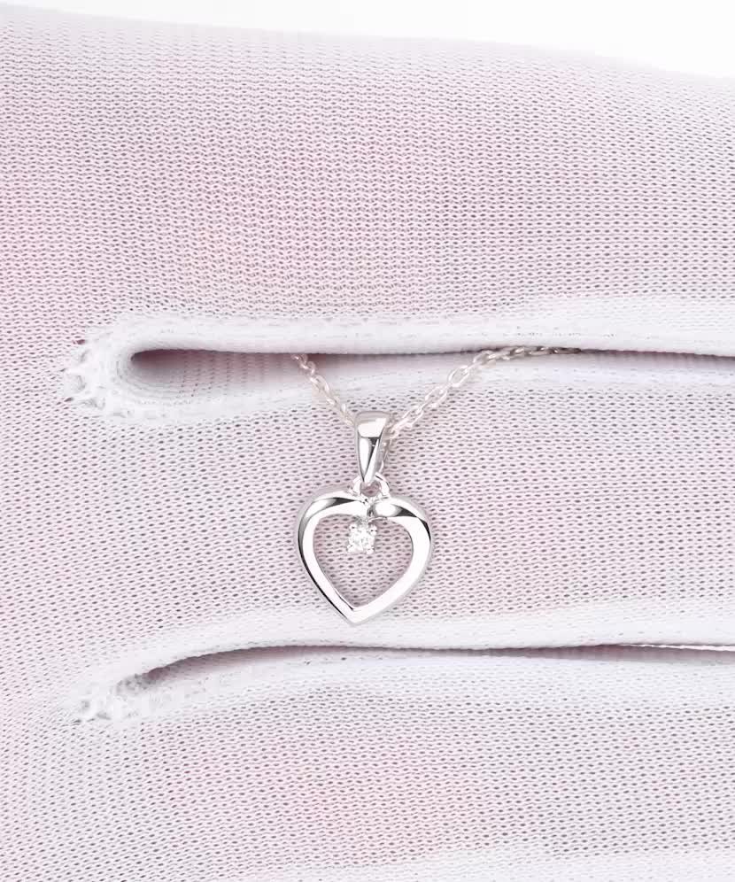 Подвеска из золота с бриллиантом