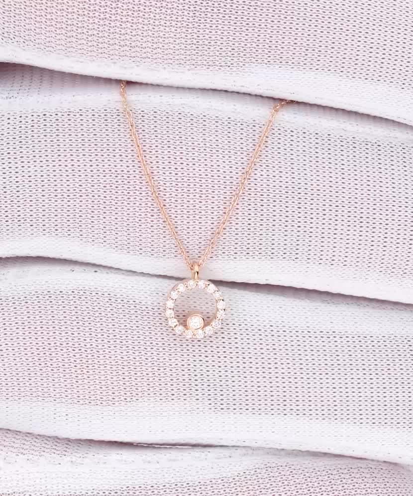 Золотая цепочка с бриллиантовым подвеской