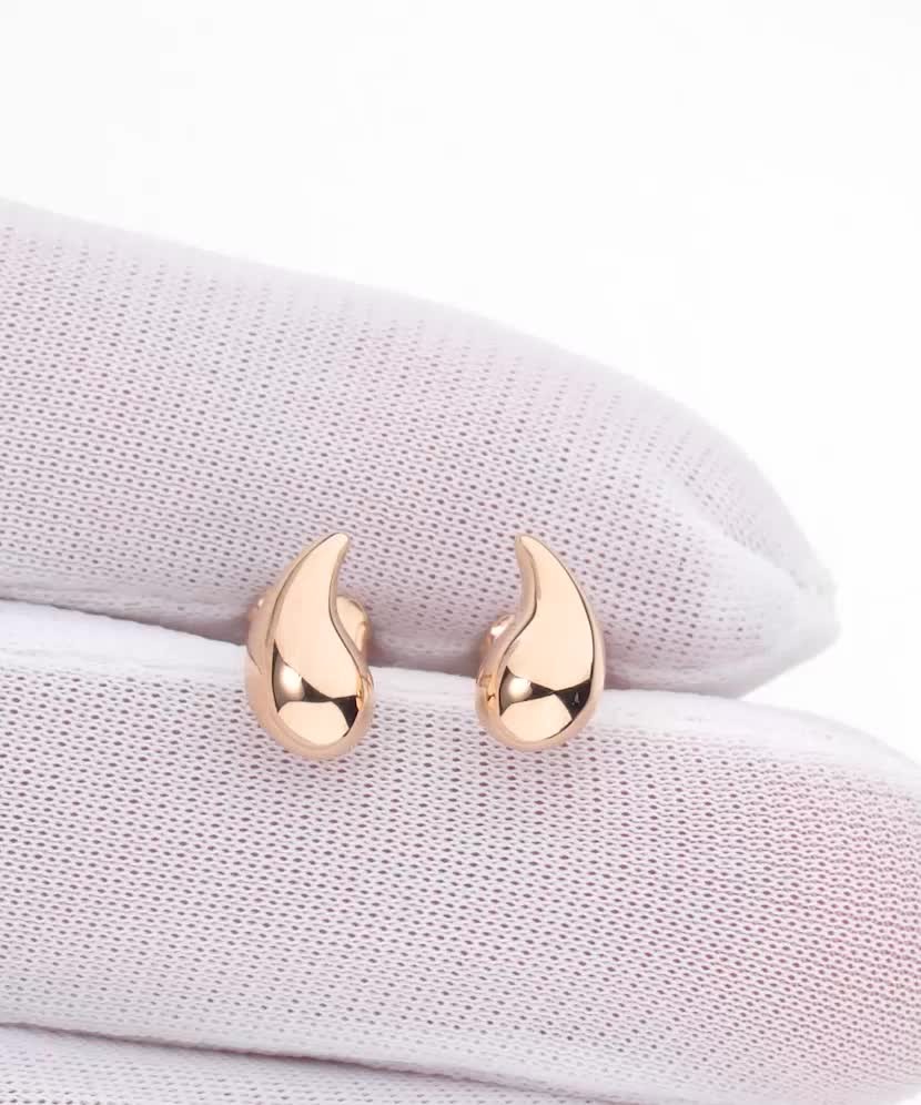 Золотые серьги