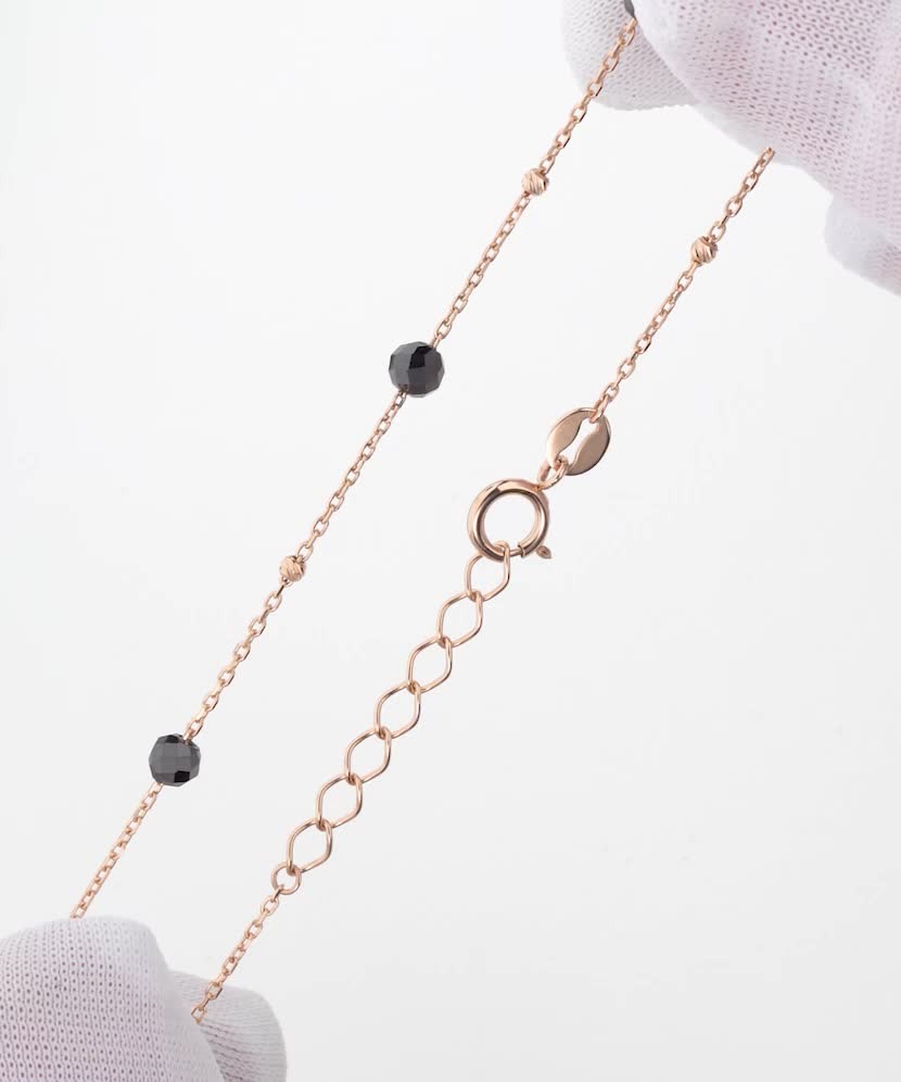 Gold bracelet with spinels