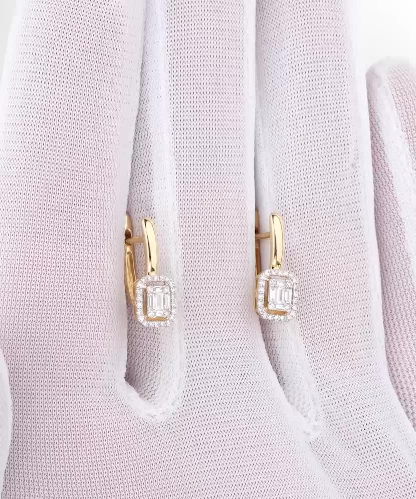 Yellow Gold earrings with diamonds