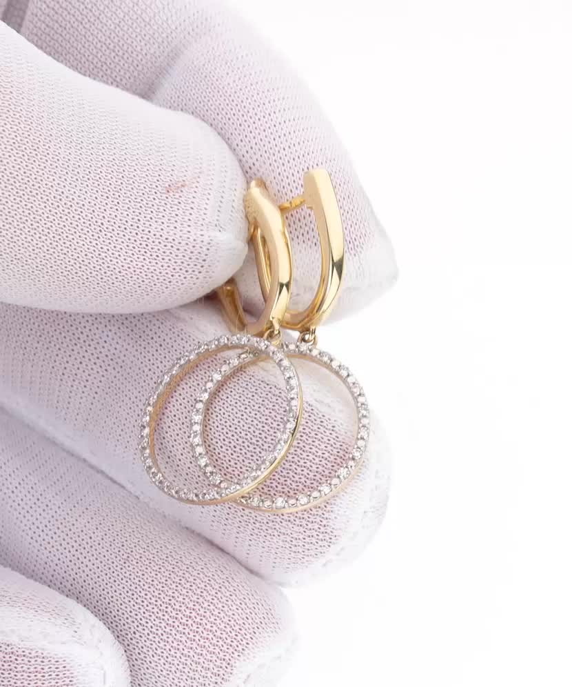 Yellow Gold earrings with diamonds