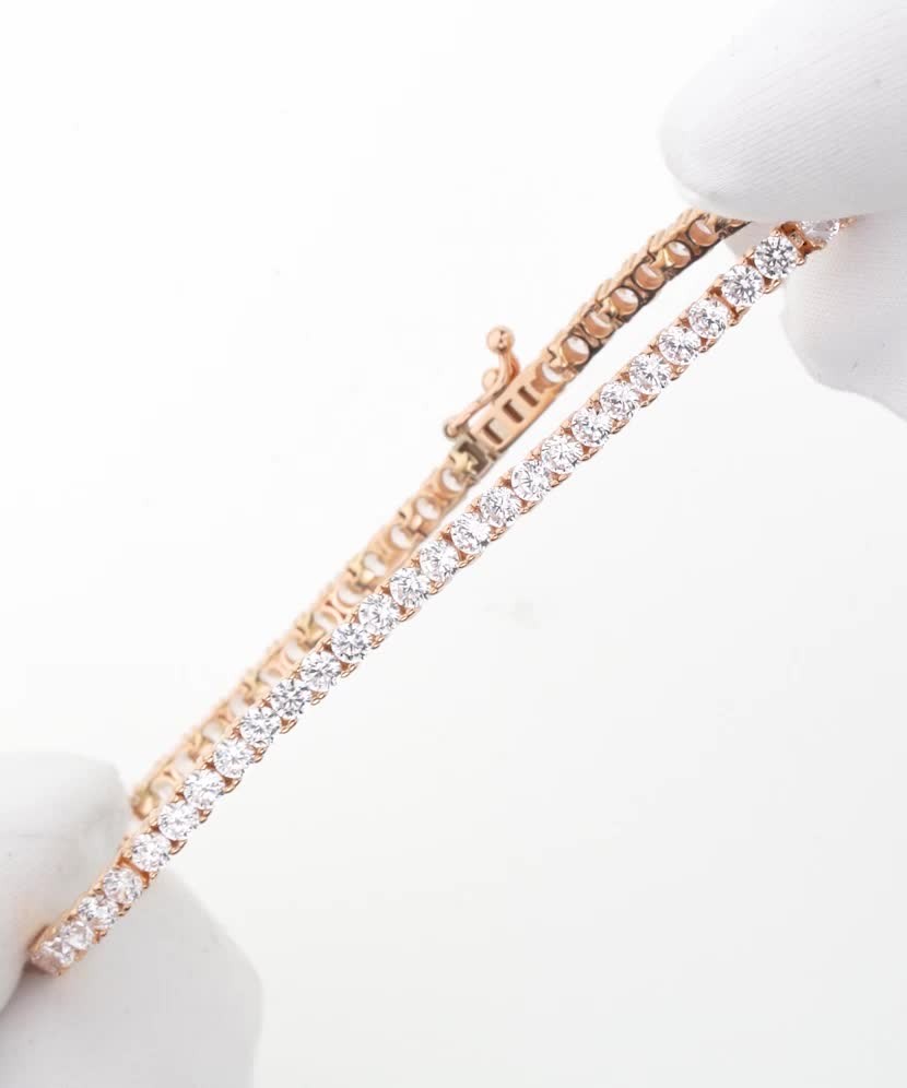 Gold bracelet with zircons