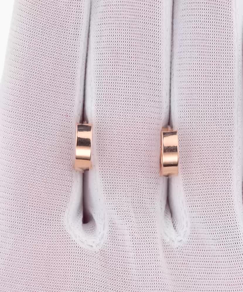 Gold earrings