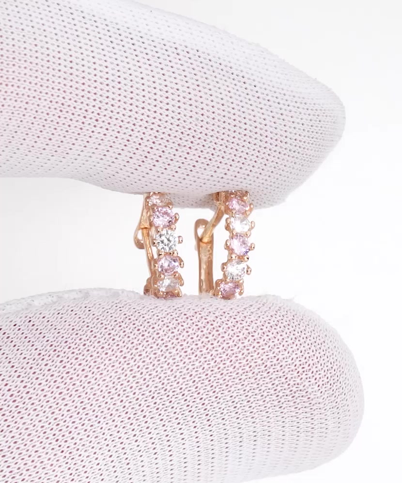 Gold earrings with zircons