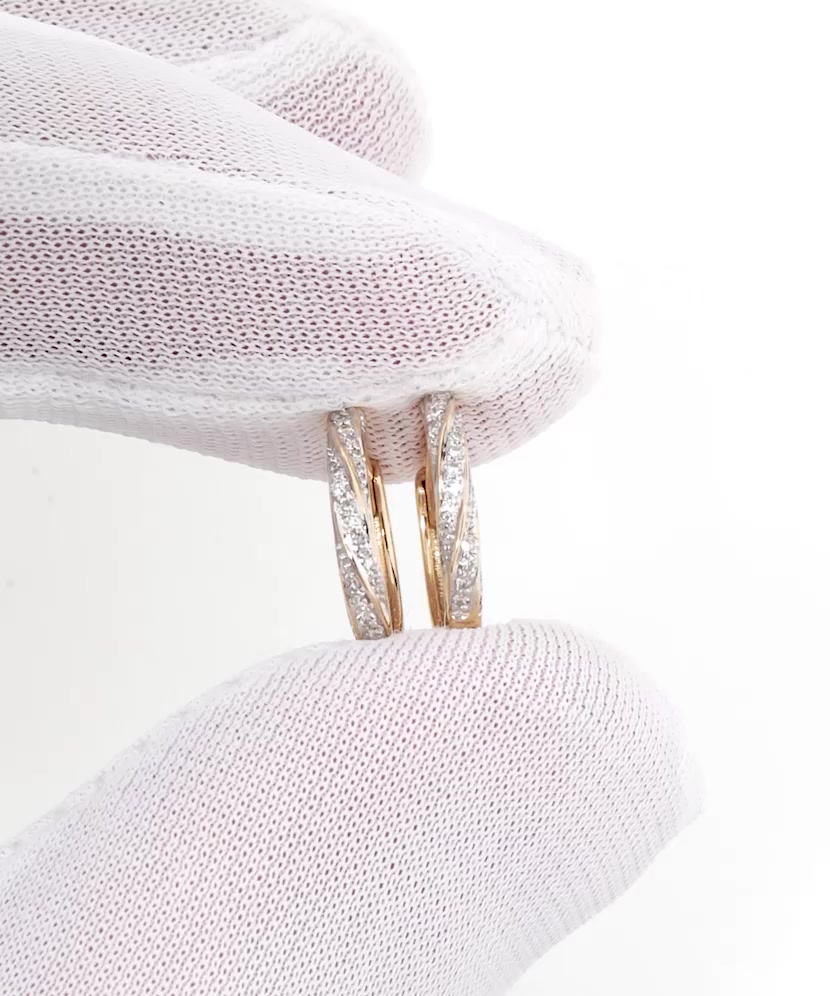 Yellow Gold earrings with diamonds