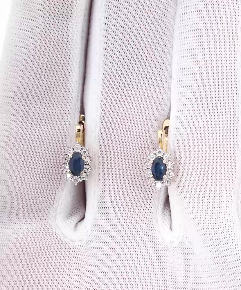Yellow Gold earrings with diamonds and sapphire