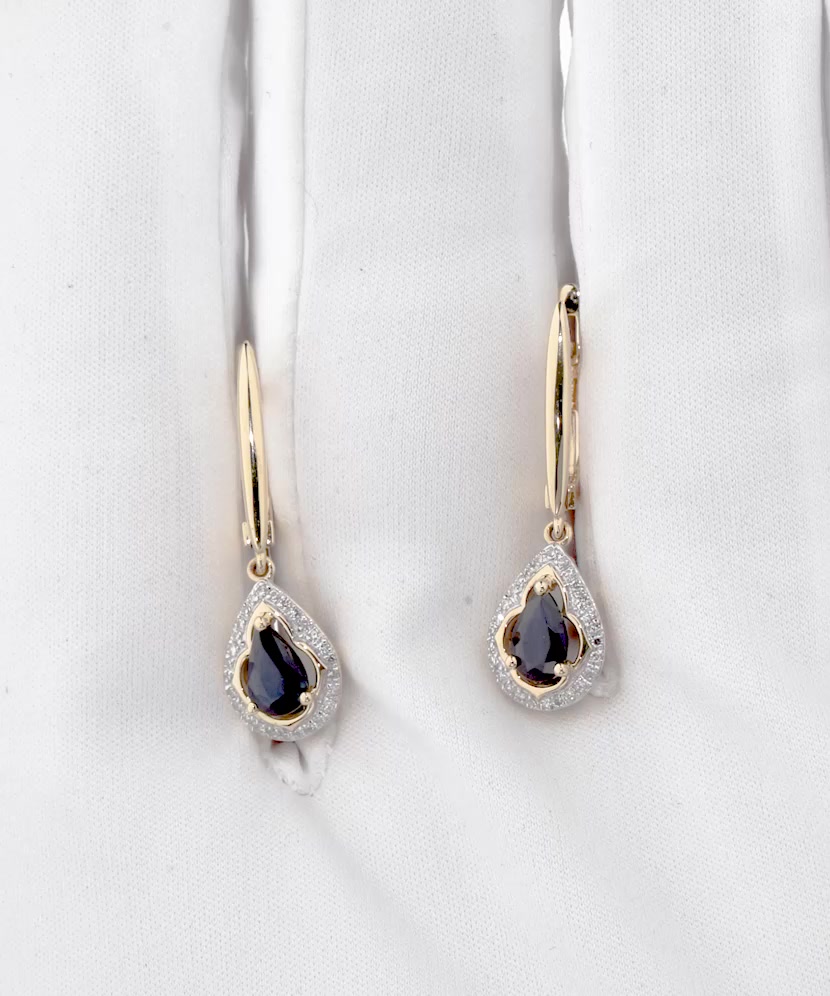 Yellow Gold earrings with diamonds and sapphire