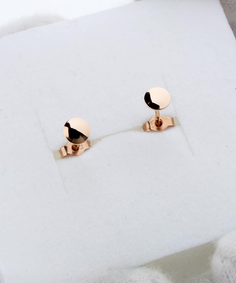 Золотые серьги