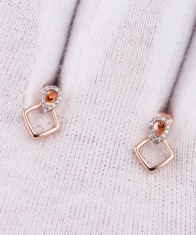 Золотые серьги с бриллиантами