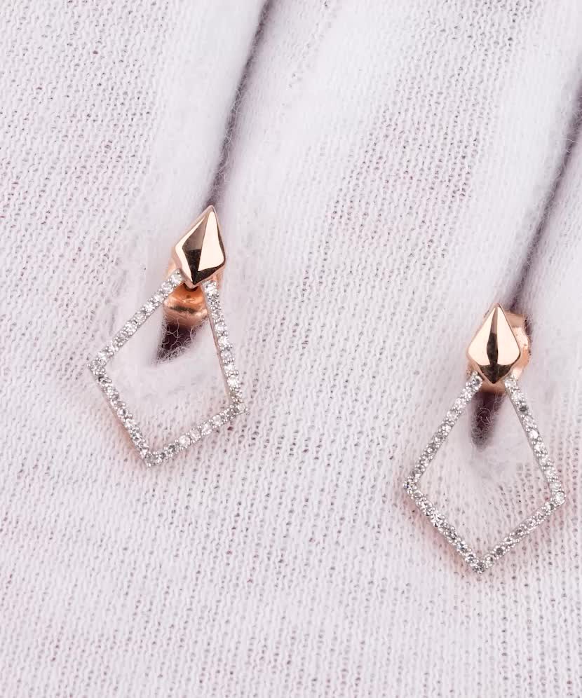 Золотые серьги с бриллиантами Золотые серьги с бриллиантами