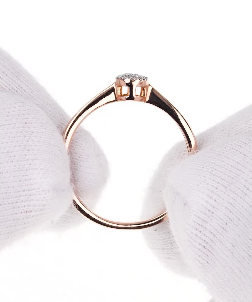 Золотое кольцо с бриллиантами