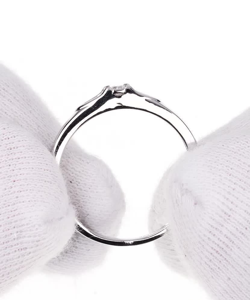 Кольцо из белого золота с бриллиантами Кольцо из белого золота с бриллиантами