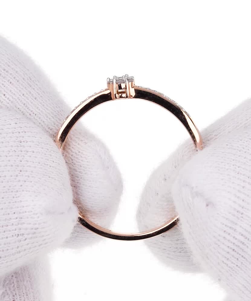 Золотое кольцо с бриллиантами