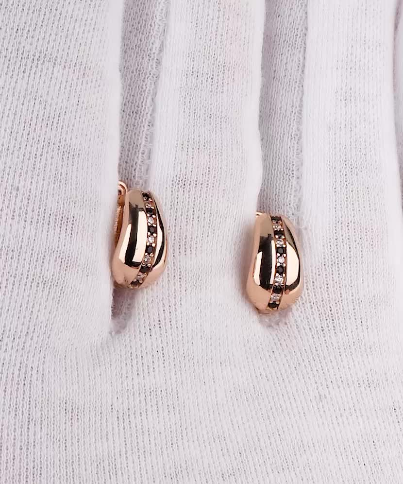 Gold earrings with zircons Gold earrings with zircons