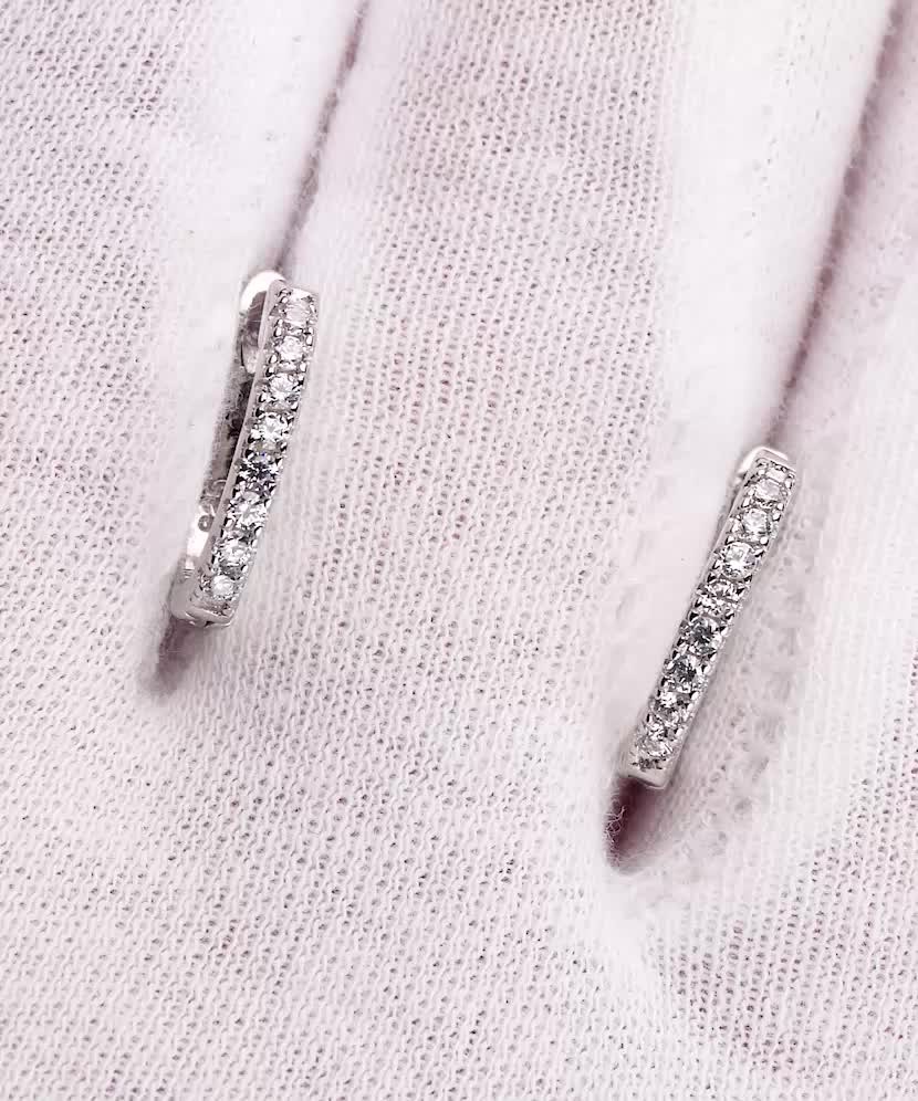 Серьги из серебра с цирконами