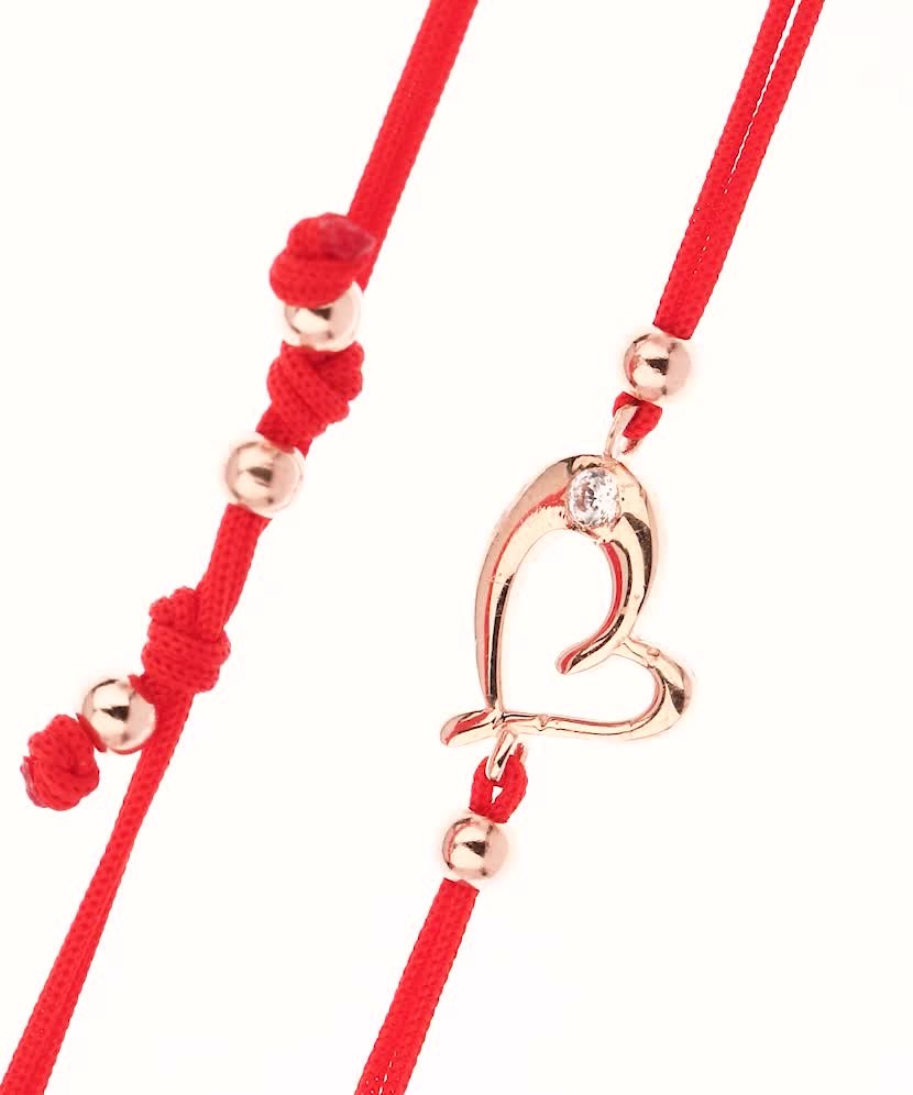 Red string bracelet with gold pendant "Heart"