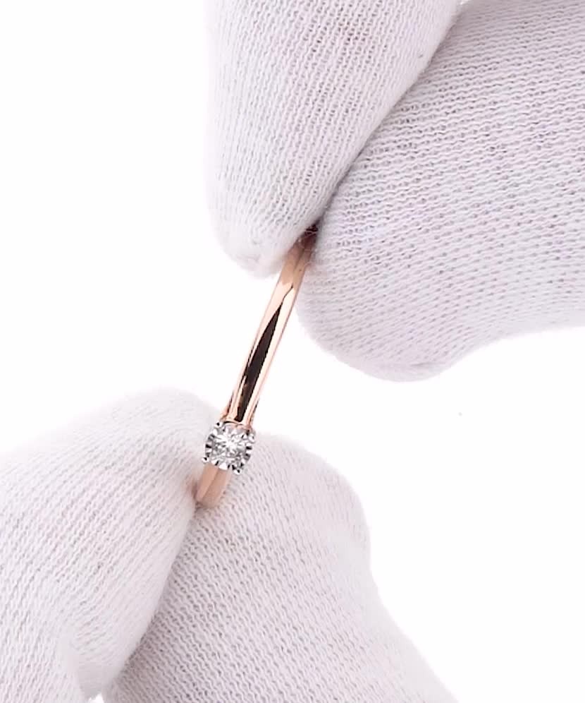 Кольцо из золота с бриллиантом Кольцо из золота с бриллиантом