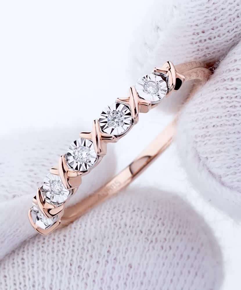 Кольцо из золота с бриллиантами Кольцо из золота с бриллиантами