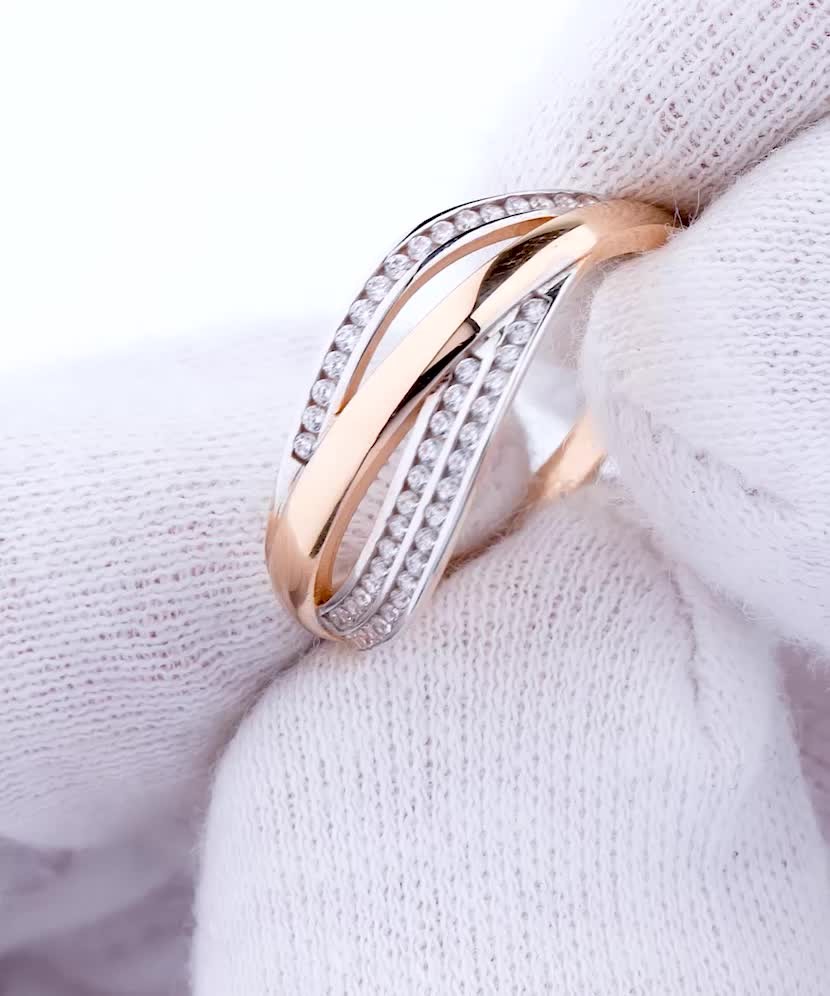 Золотое кольцо с цирконами Золотое кольцо с цирконами