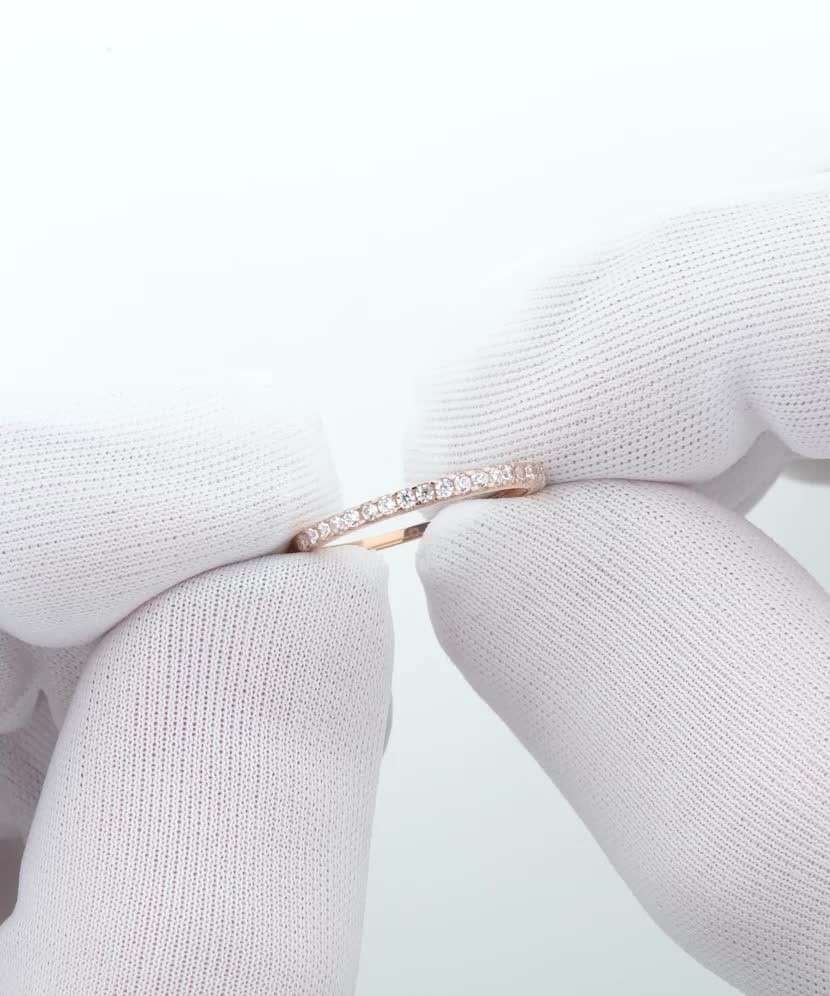 Золотое кольцо с цирконами