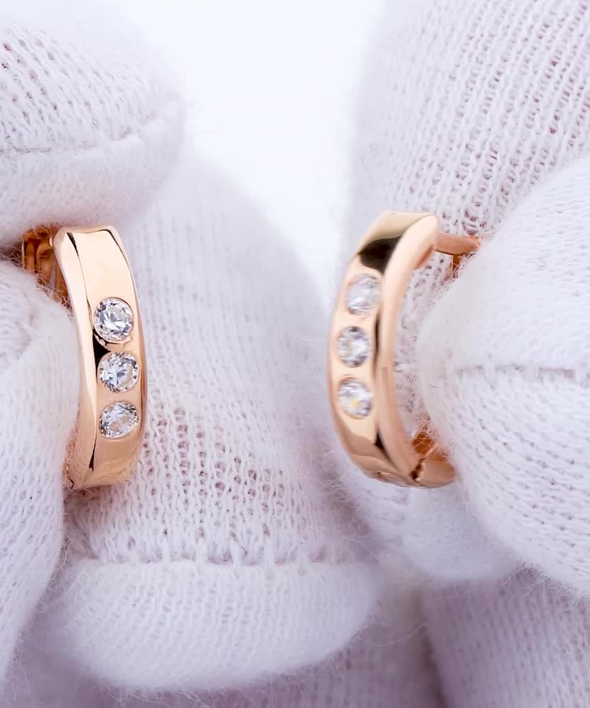 Золотые серьги кольца с цирконами Золотые серьги кольца с цирконами