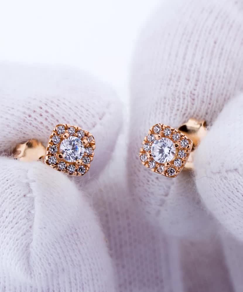 Gold earrings with zircons Gold earrings with zircons