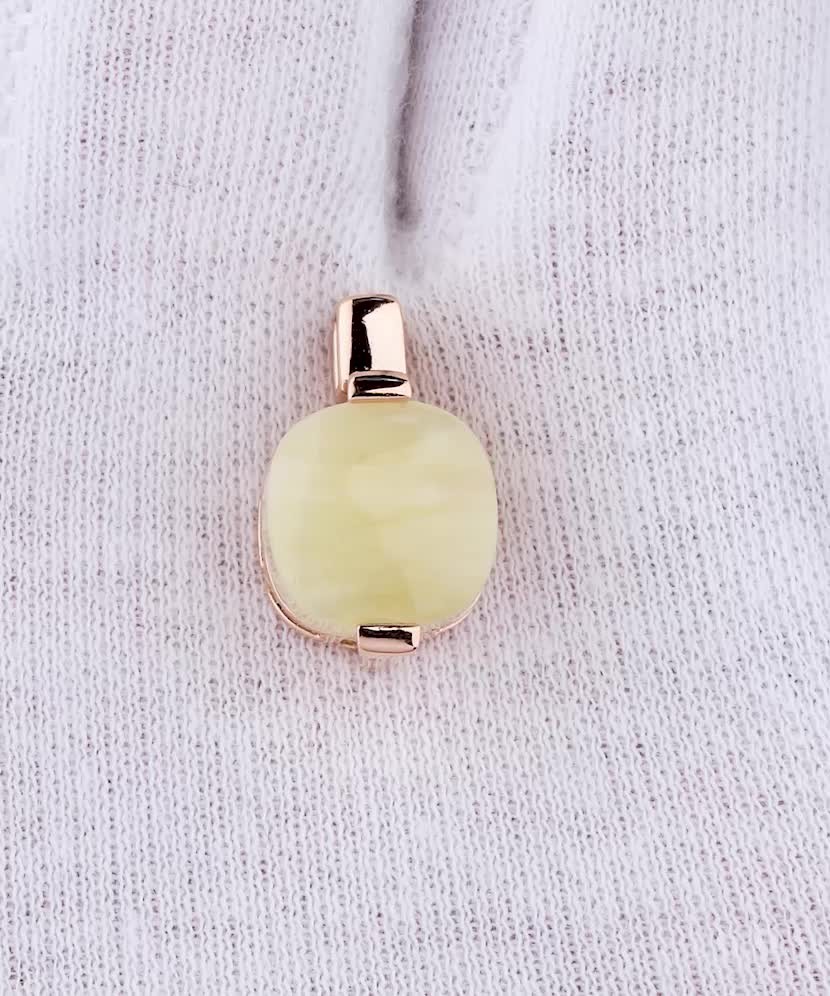 Золотой кулон/подвеска с янтарём Золотой кулон/подвеска с янтарём