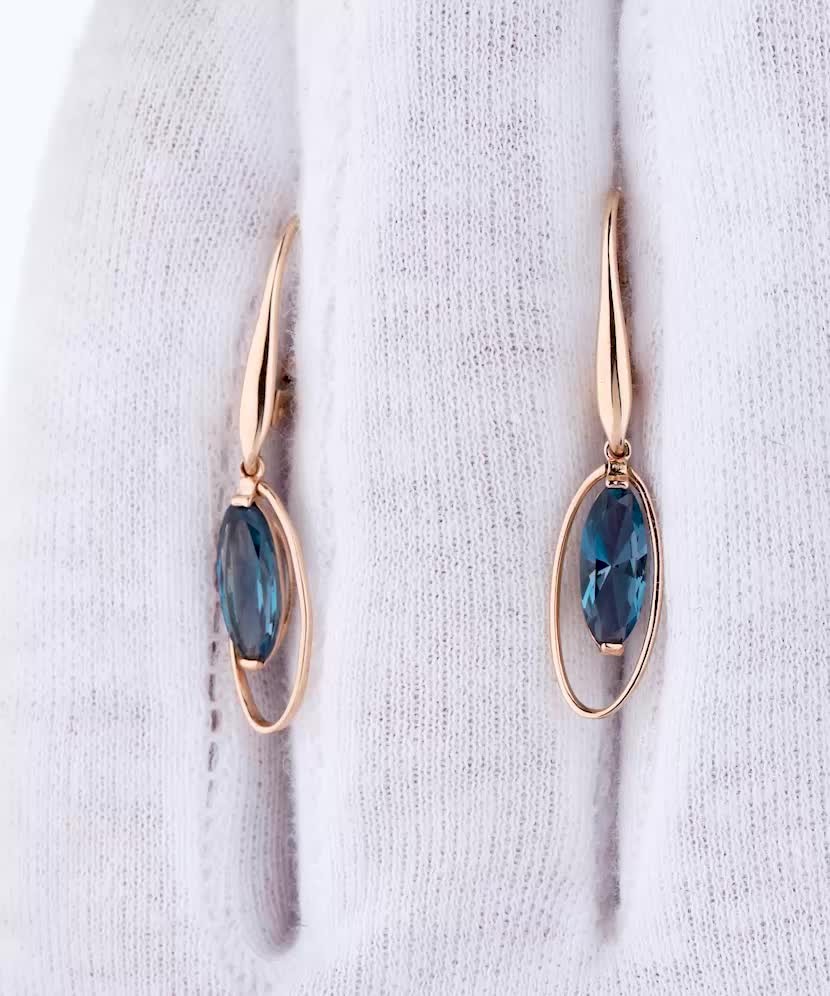 Gold earrings with london topaz