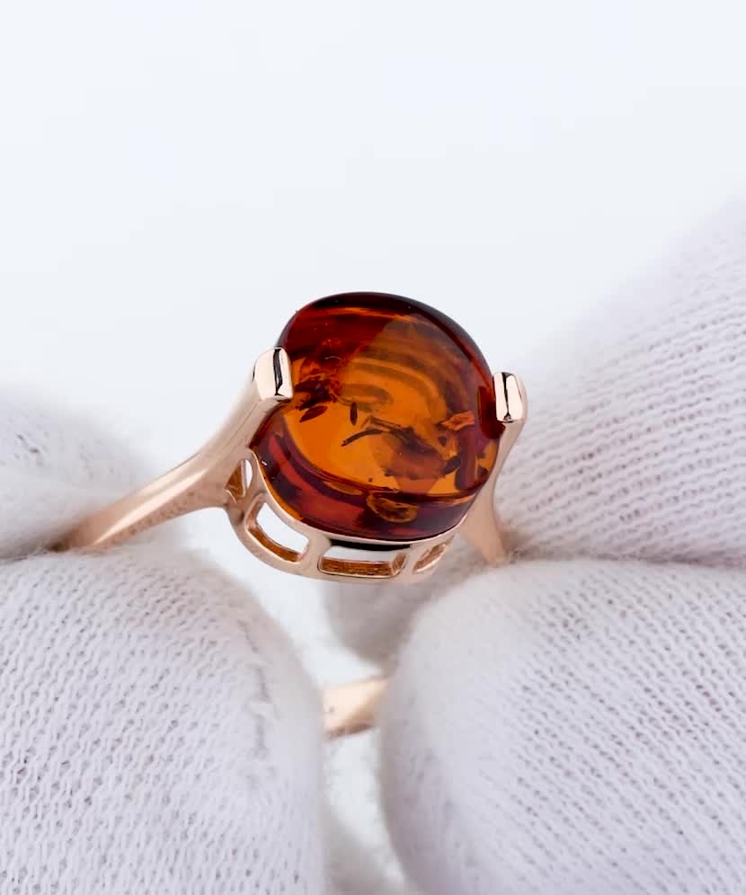 Gold ring with amber