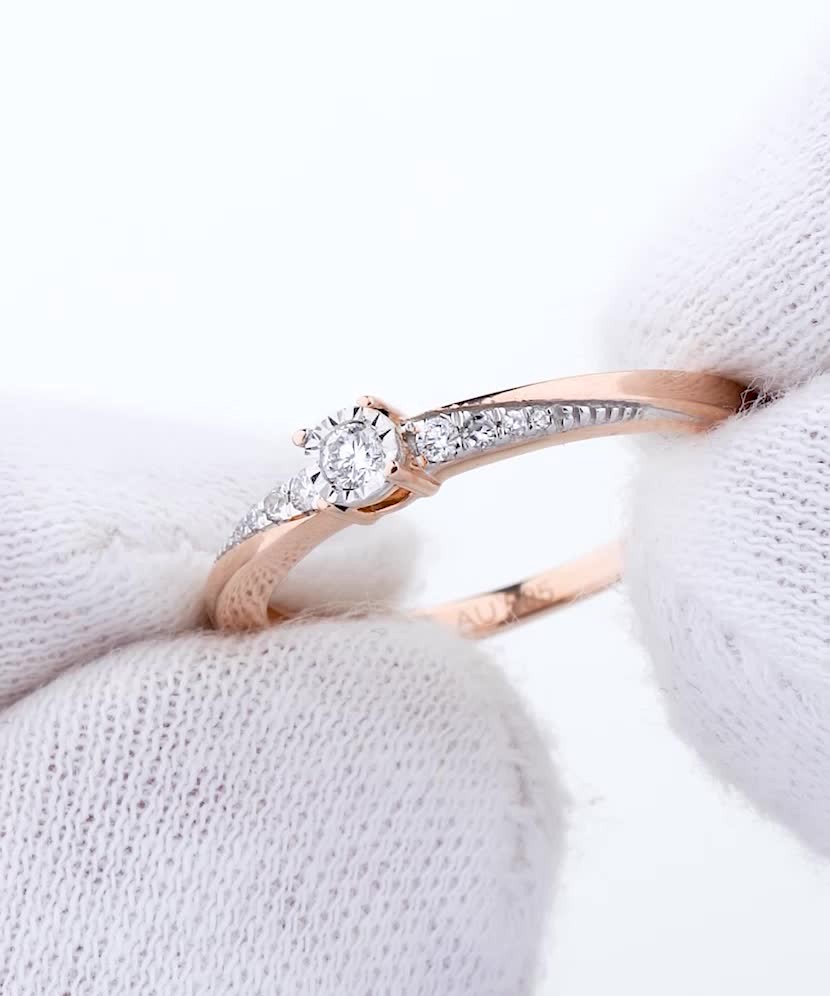 Золотое кольцо с бриллиантами Золотое кольцо с бриллиантами