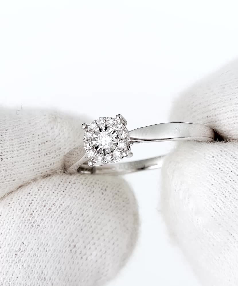 Кольцо из белого золота с алмазами