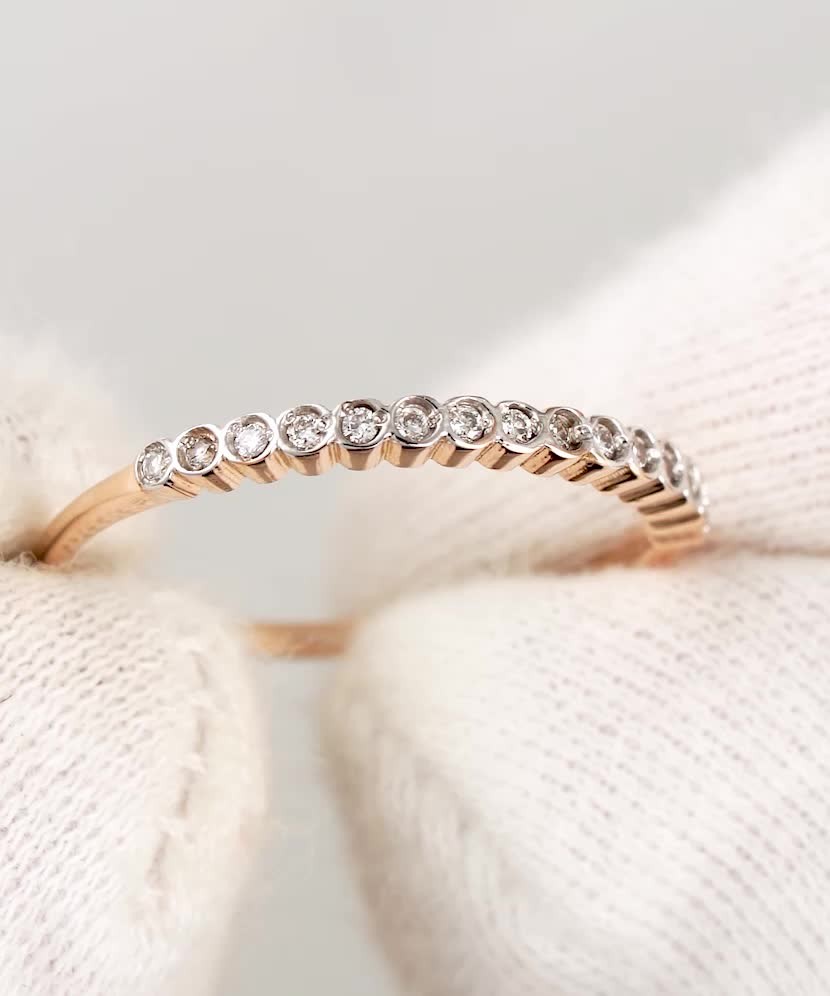 Золотое кольцо с алмазами Золотое кольцо с алмазами