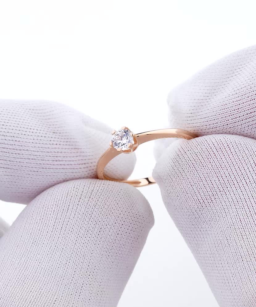 Золотое кольцо с цирконом