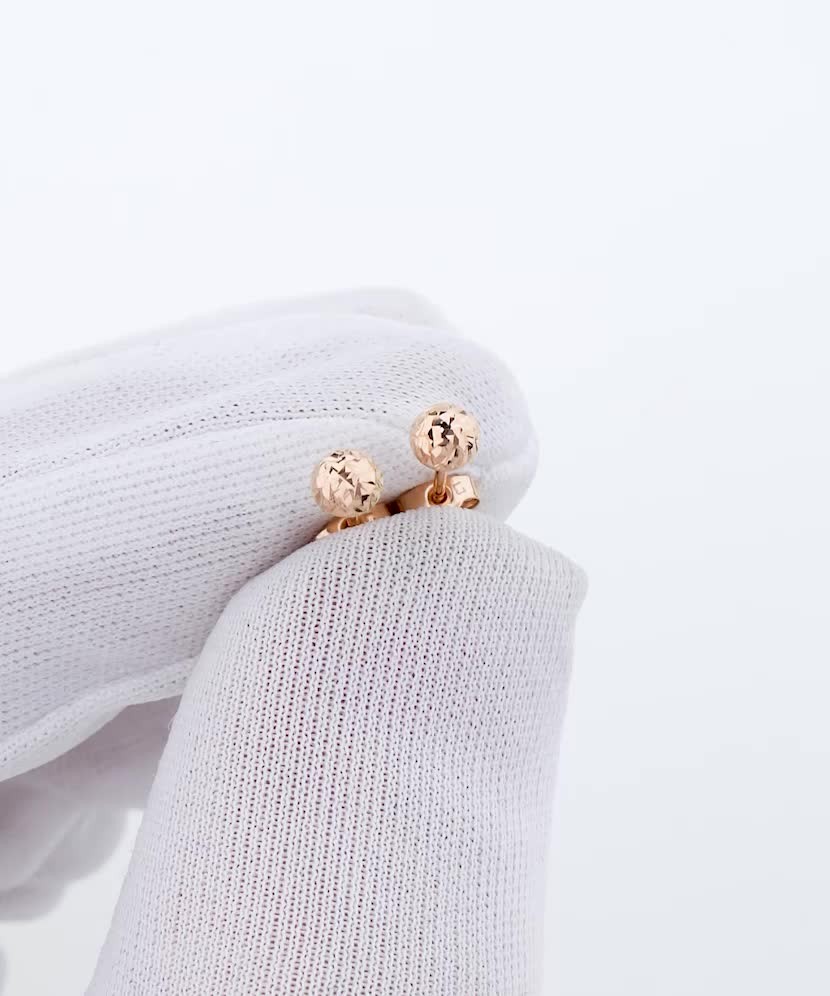 Gold earrings 4mm