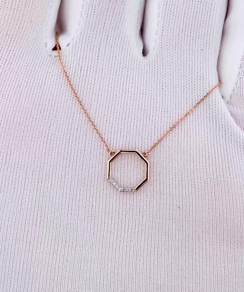 Золотая цепочка с бриллиантовым подвеской