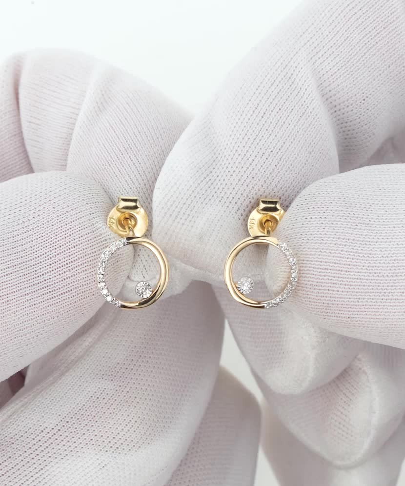 Серьги из золота с бриллиантами Серьги из золота с бриллиантами