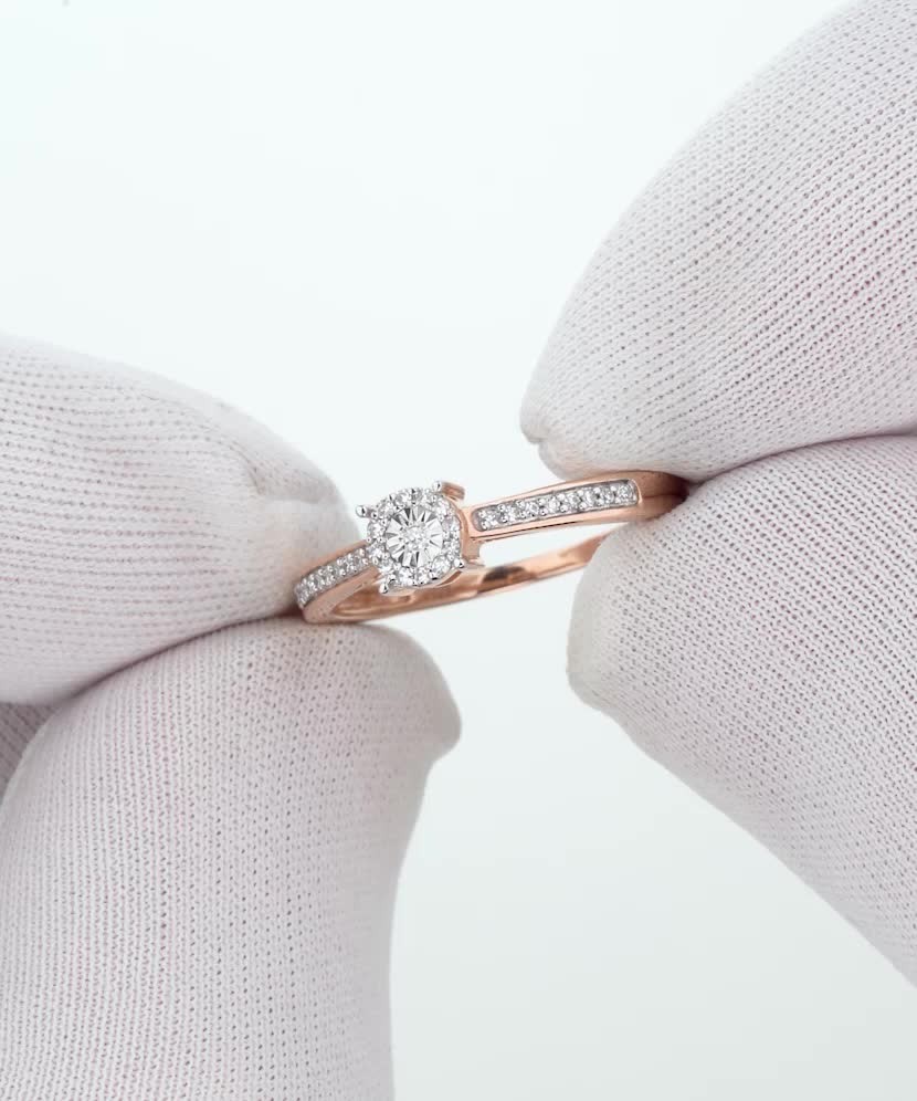 Золотое кольцо с алмазами Золотое кольцо с алмазами