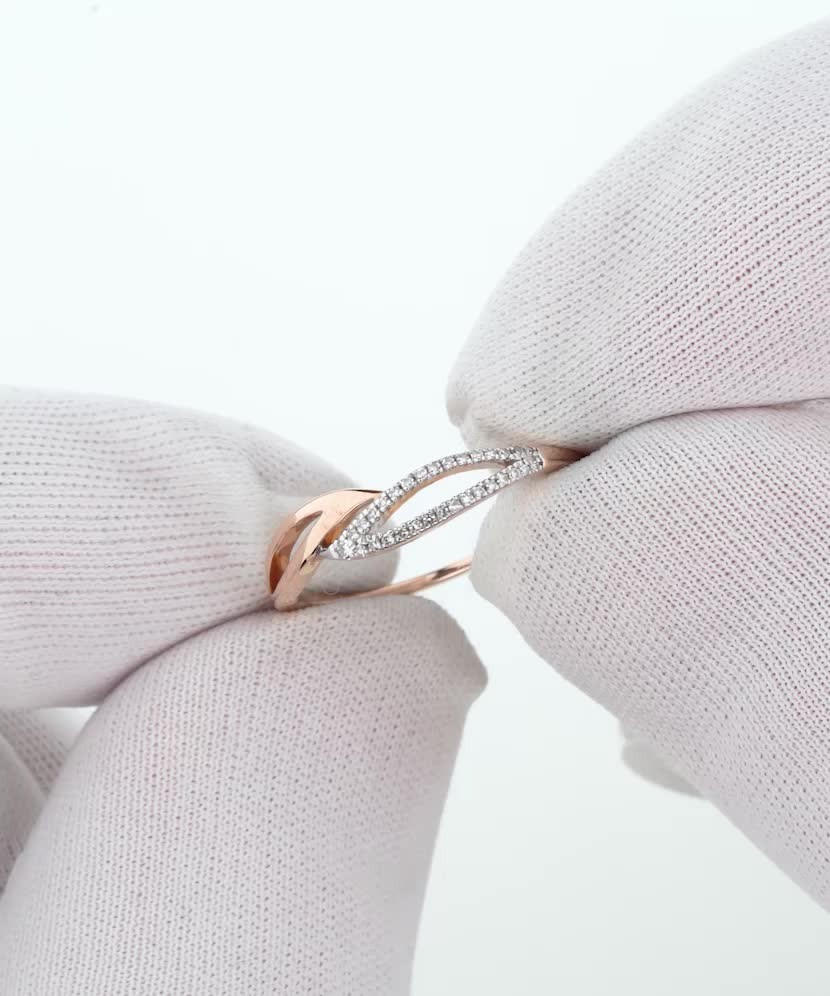 Золотое кольцо с алмазами Золотое кольцо с алмазами